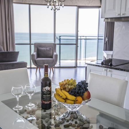 Tina'S Apartments With Panoramic Sea View Batumi Exterior foto